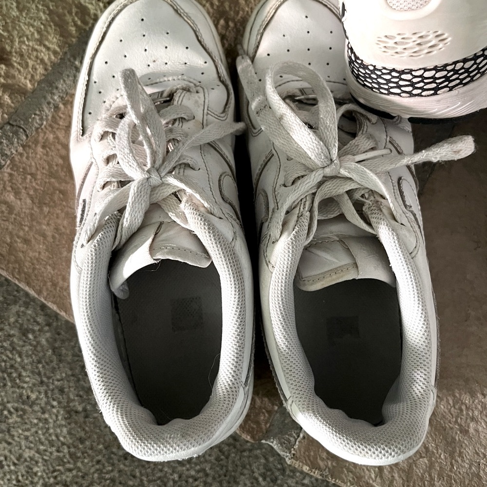 Used youth Air Force ones - Picture 5 of 6